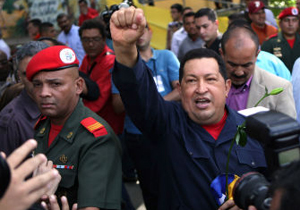 Hugo Chávez celebra victoria desde el Balcón del pueblo 