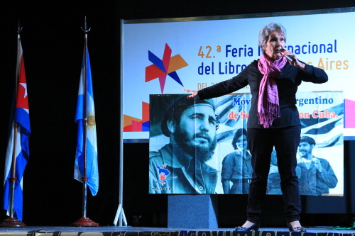 Maira Navarro en la Feria del Libro de Buenos Aries